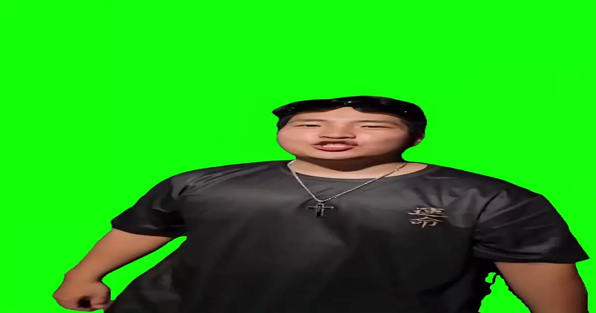 Asian Guy Singing Dia Delicia Green Screen Meme Download Video