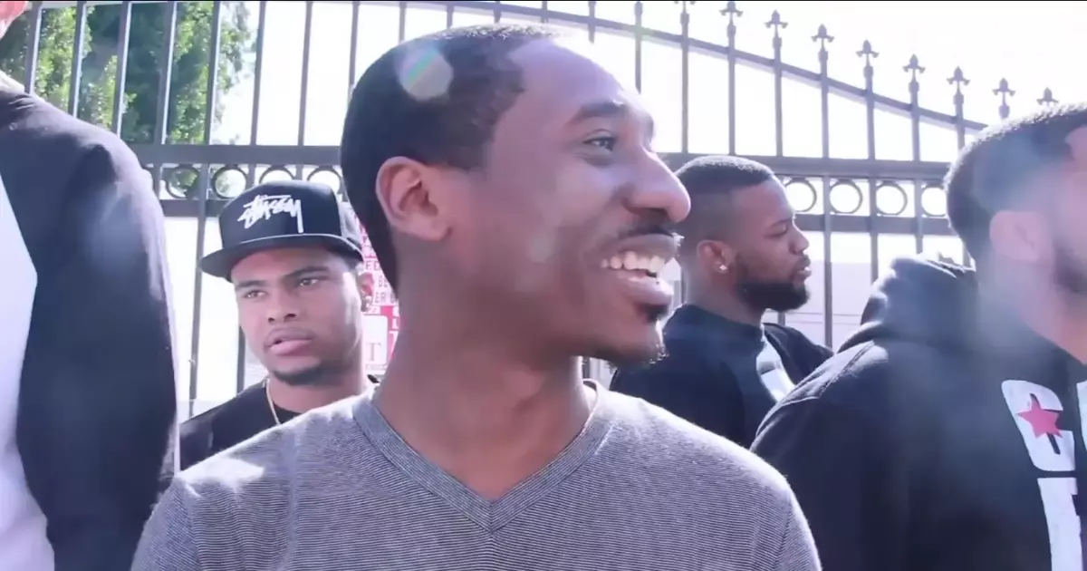 Ayo Come Look At This Meme Download Video