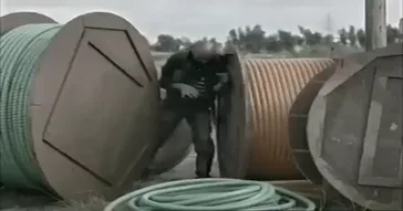 Beta Man Me Laddu Phoota Meme Video