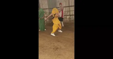 Girl S Moves Funny Meme Download | Video & Audio Meme Video