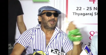 Jackie Shroff Ye Saari Baatein Yaha Nahi Karte Bete