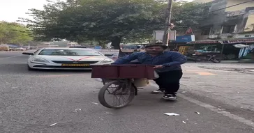 Kachori Lelo Meme Video