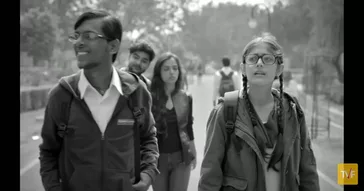 Kitna Parivarik Mahol Hai Na Meme Video