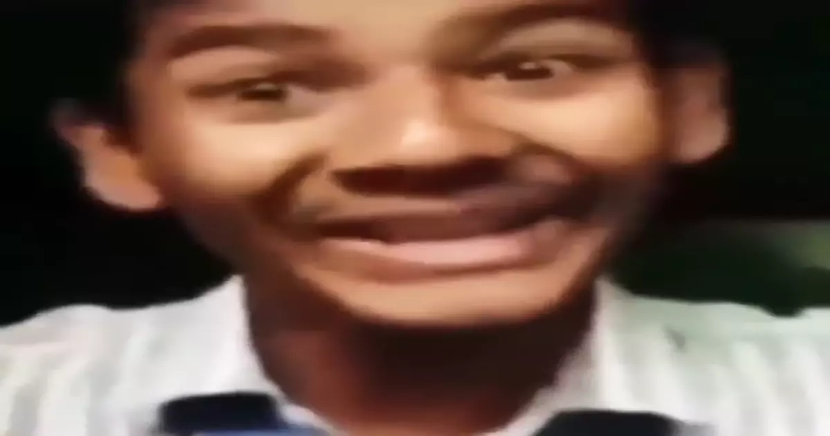 Mai Gareeb Hu Meme Download Video