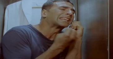 Mujhe Kaise Bhi Karke Nikal Mere Bhai Video