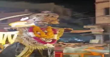 Ravan Laughing On Chariot Video