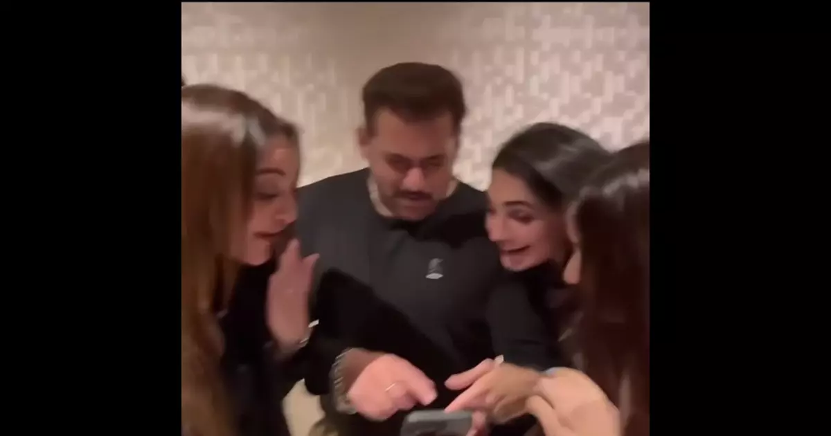 Salman Showing Something In Phone Meme Download Video